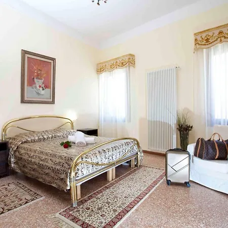 Di.gianfranco Piano Nobile Διαμέρισμα *